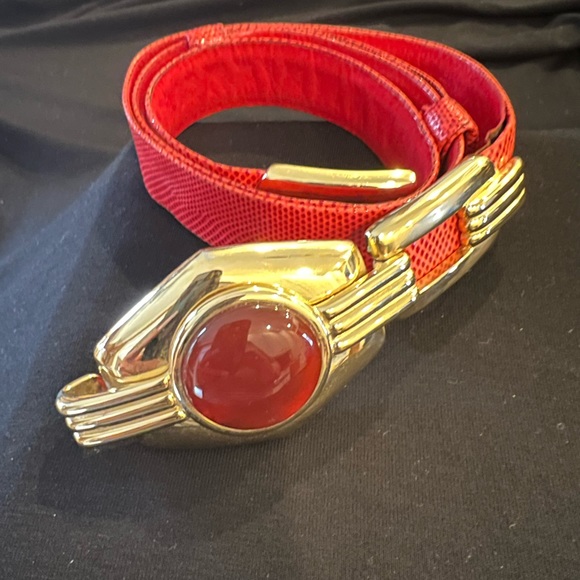 Red leather belt with gold tone buckle - Picture 2 of 3